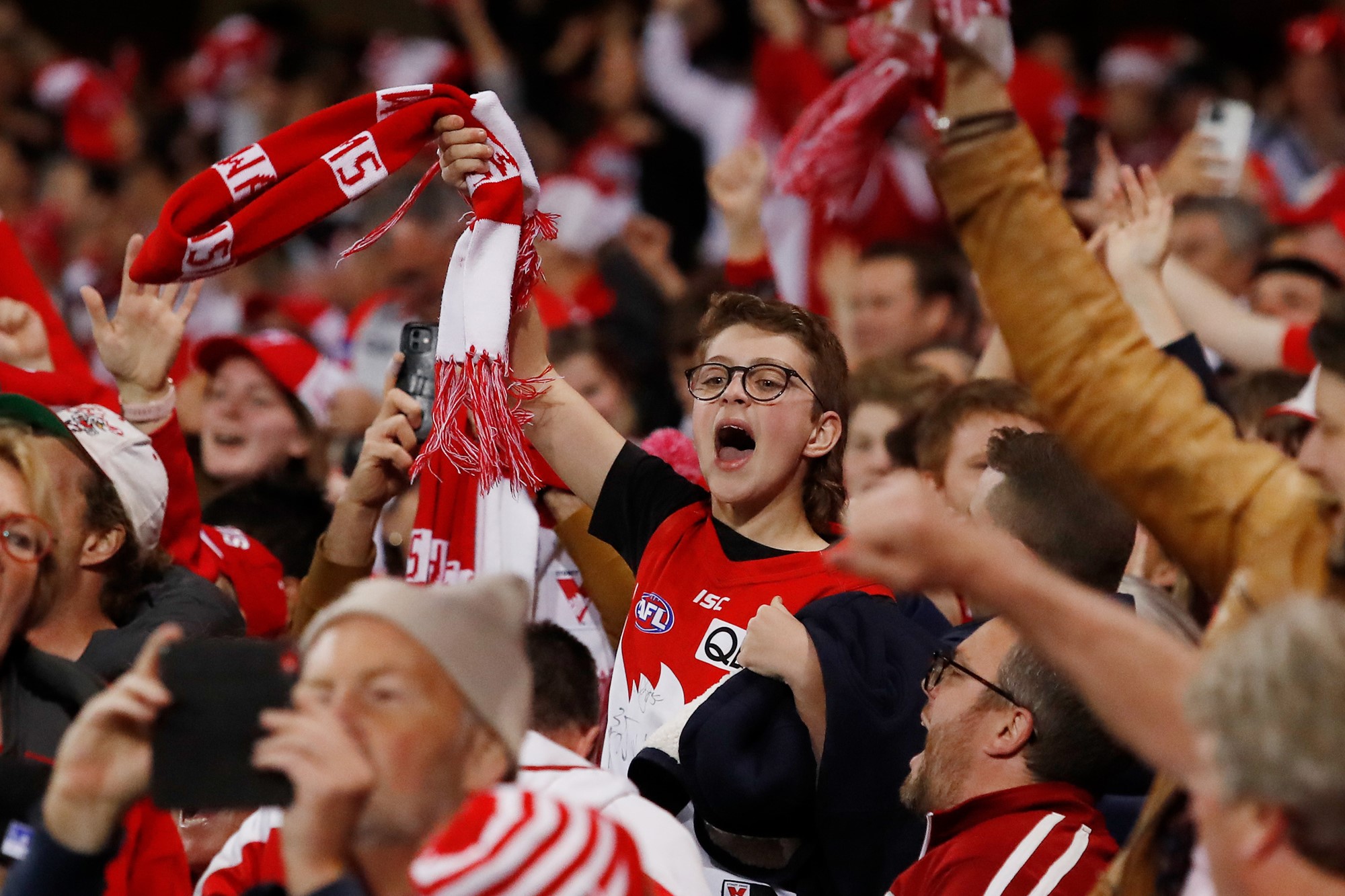 Sydney Swans beat Collingwood by one point to reach AFL grand final ...