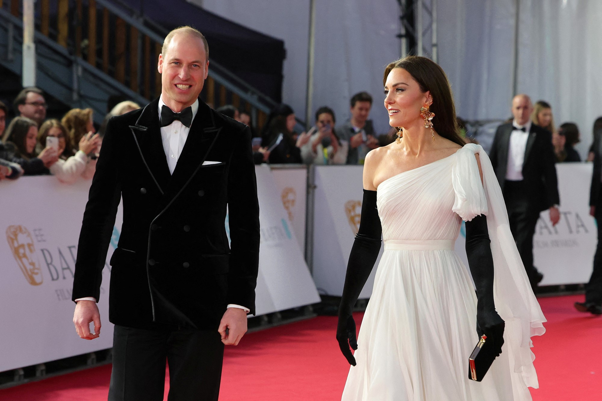 William and Kate walking on the red carpet