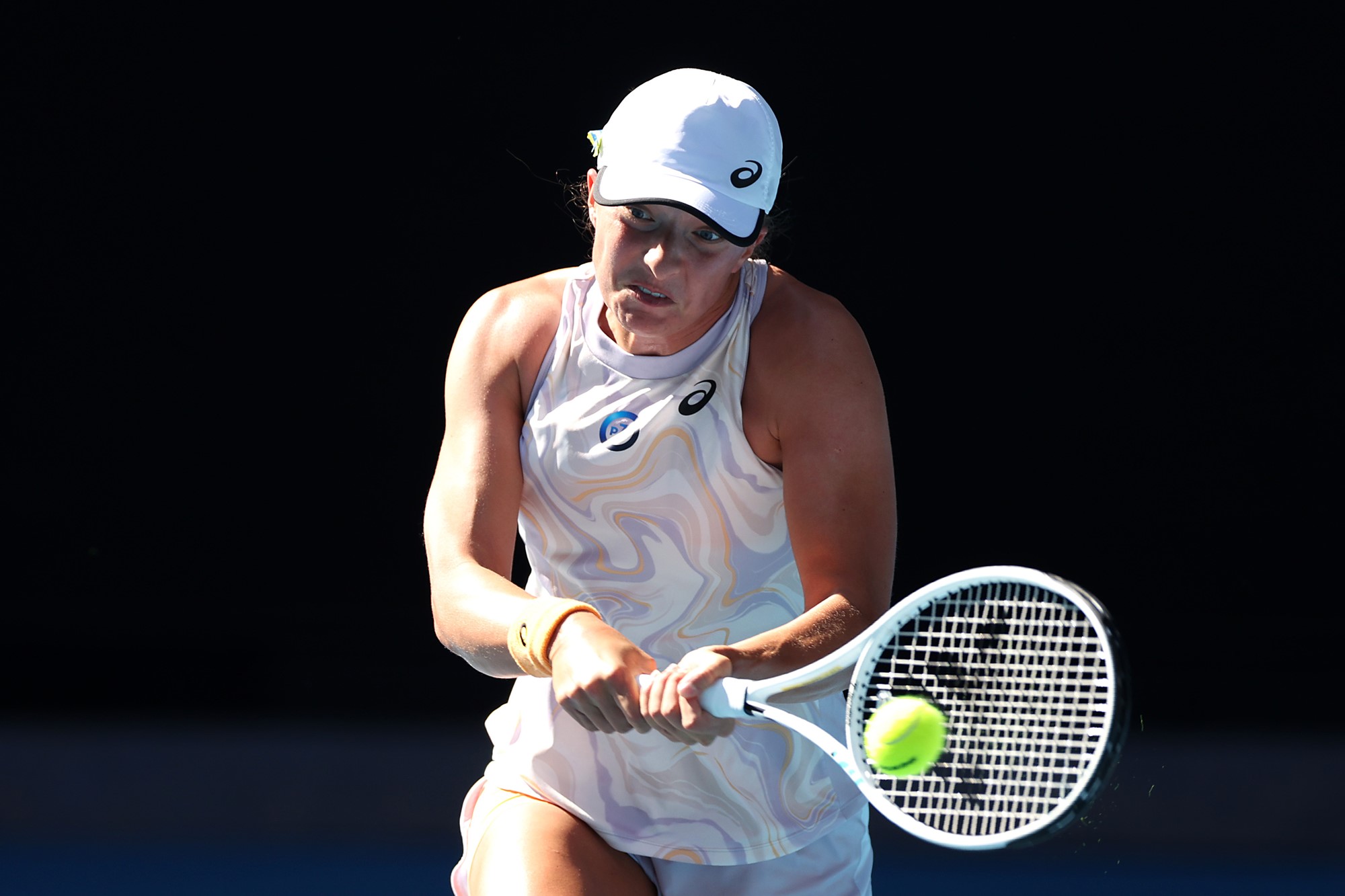 Australian Open day five Young stars Tsitsipas, Sinner make their impact as Świątek pummels qualifier