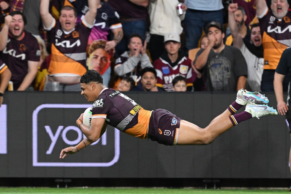 Brisbane Broncos blitz Melbourne Storm to reach NRL preliminary finals, NRL