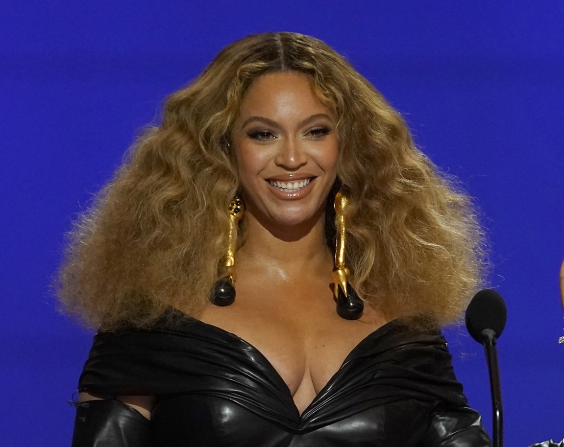 Headshot of Beyonce