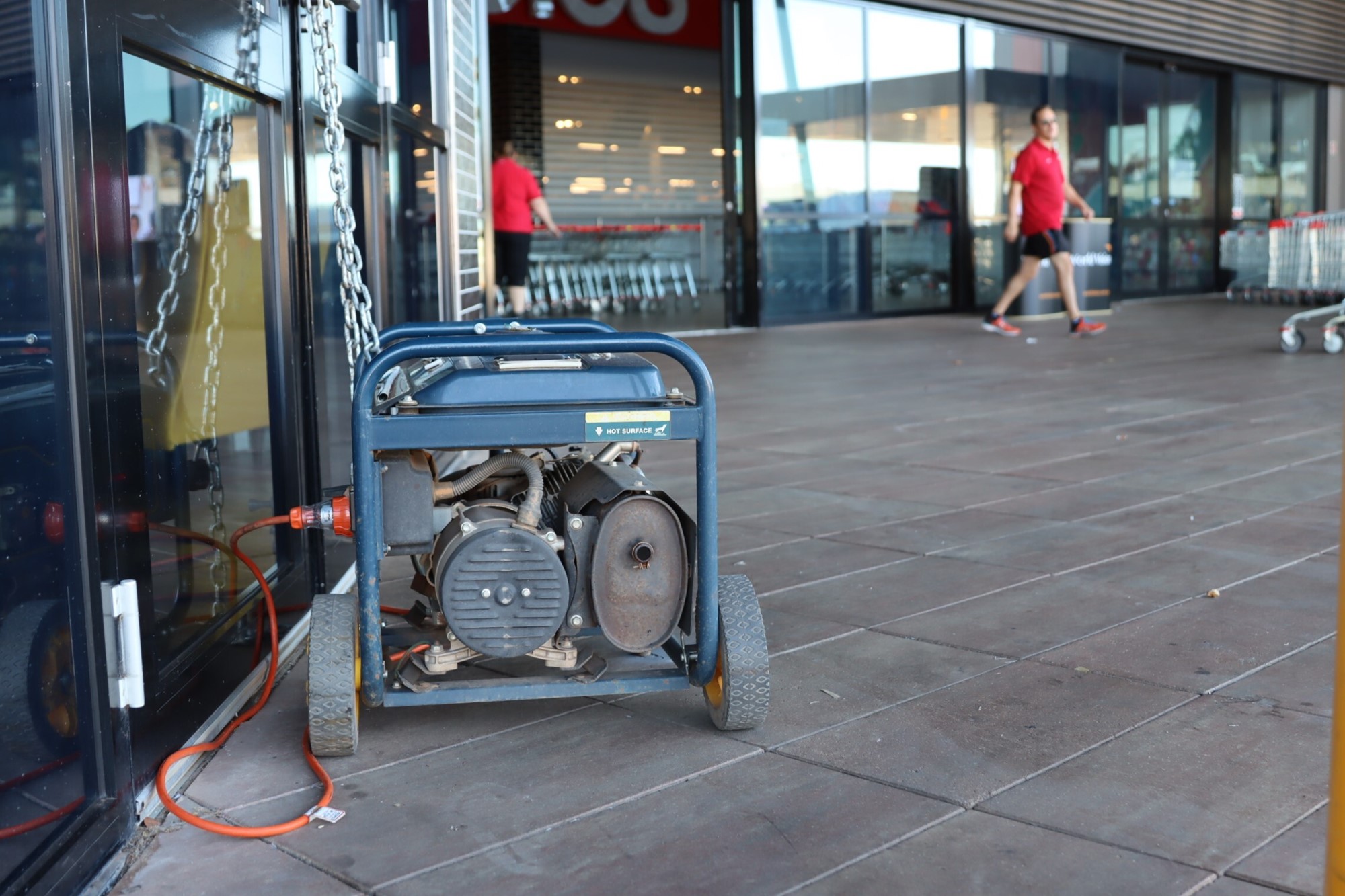 An electricity generator hooked up to a store