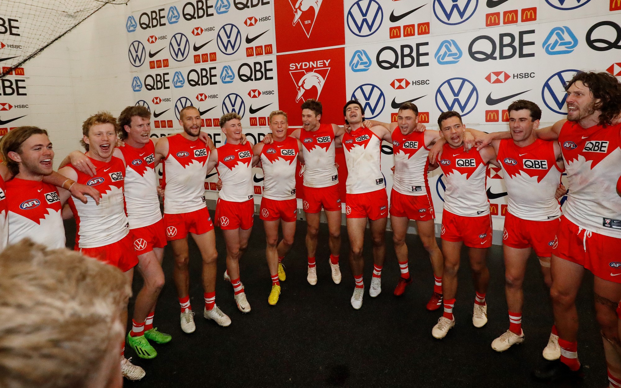 The Sydney Swans sing the team song