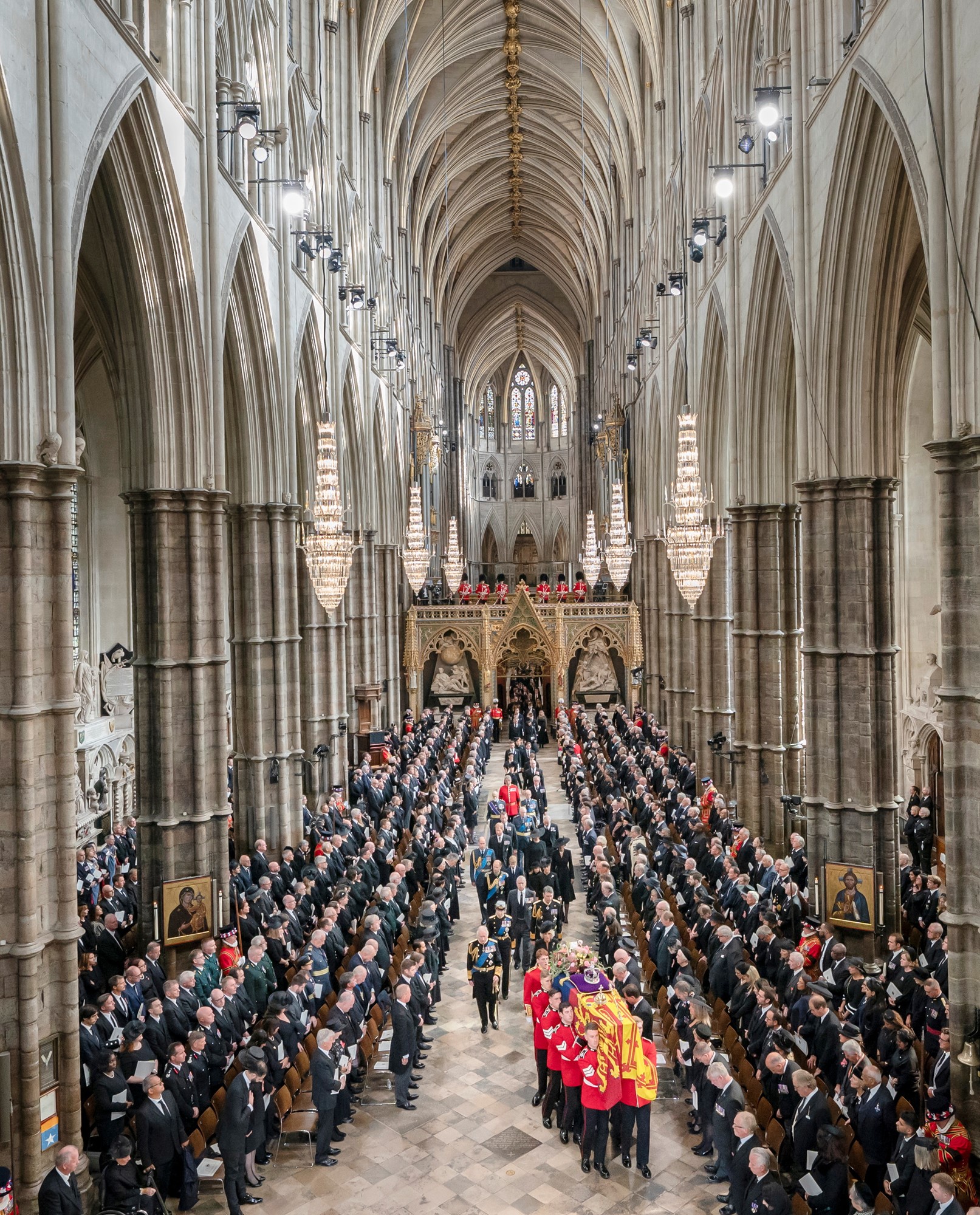 A view of a full Westminster Abbey